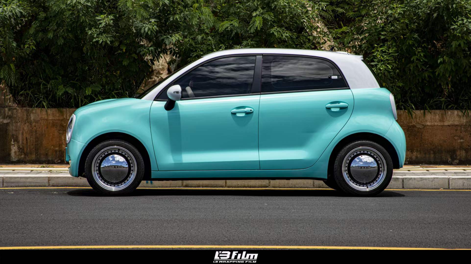 欧拉-黑猫汽车贴膜lb改色膜高亮蒂芙尼 高亮白