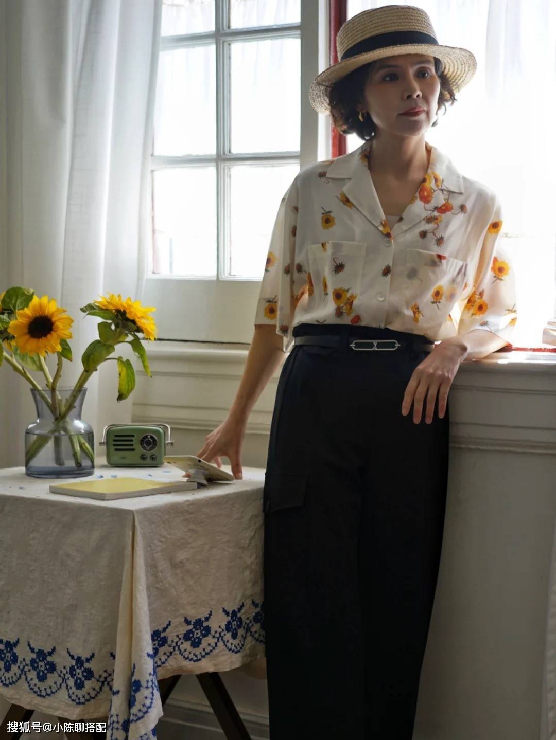 视觉|谁说小个子不适合穿阔腿裤？身高仅152的中年妈妈，靠会穿成典范