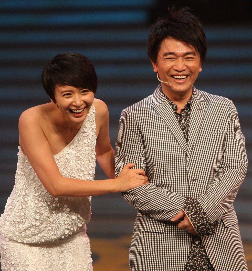服装|演员张恒不愧是演过“塞娅公主”的人，虽然穿得朴素，但挺有气质