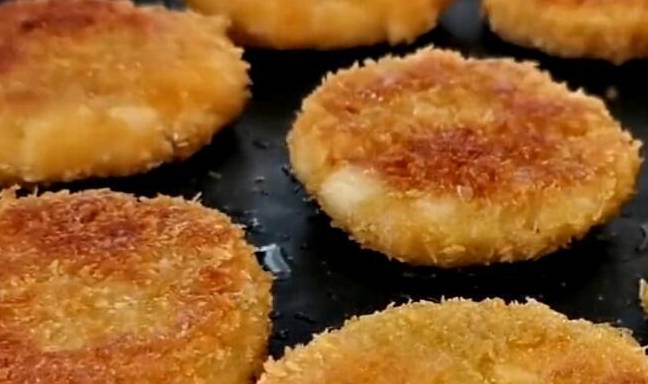 方法|入秋后，此果正当季，2块钱1斤，用来做早餐饼酸甜又软糯，太香了