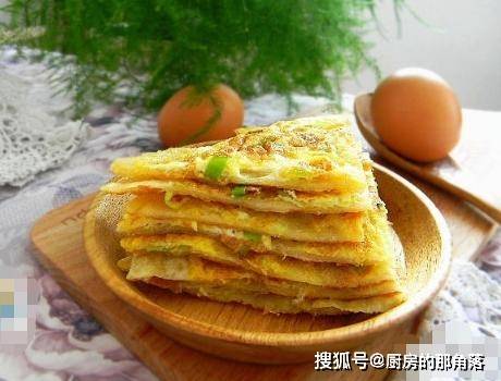 葱花|早餐就馋南瓜饼,一擦一拌一煎,手不沾面就能做,简单快手还营养
