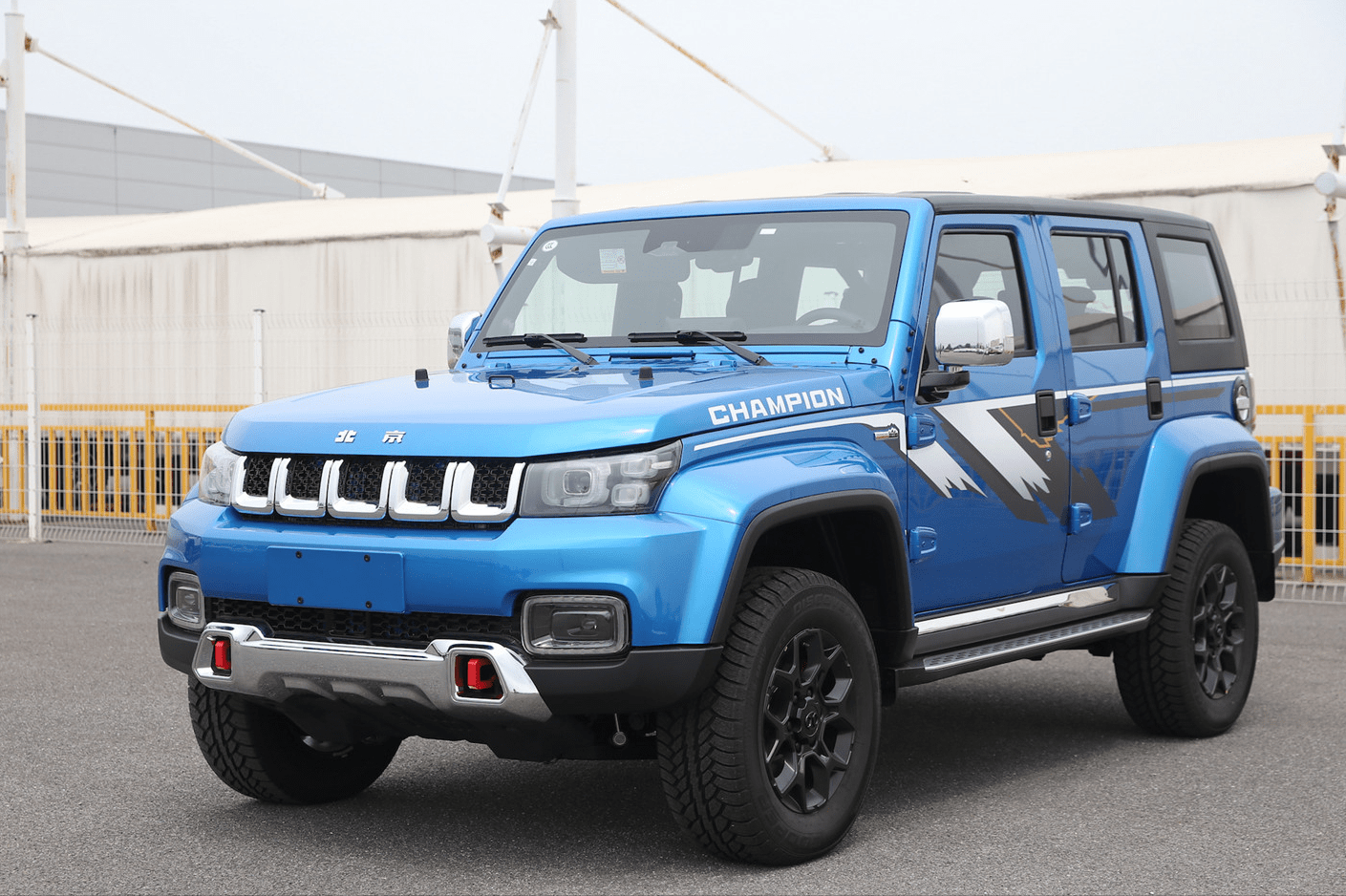 国产硬派越野车排行榜_原创国产硬派越野SUV,军工品质,全时四驱+大梁(2)