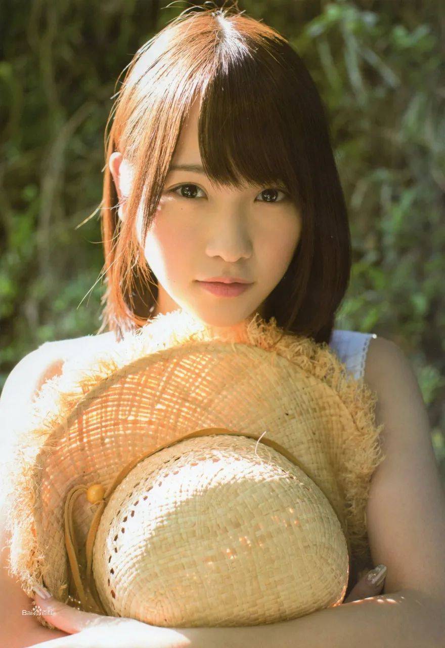 原创日本女星川荣李奈拍的美妆照雪肤玉貌太清丽脱俗