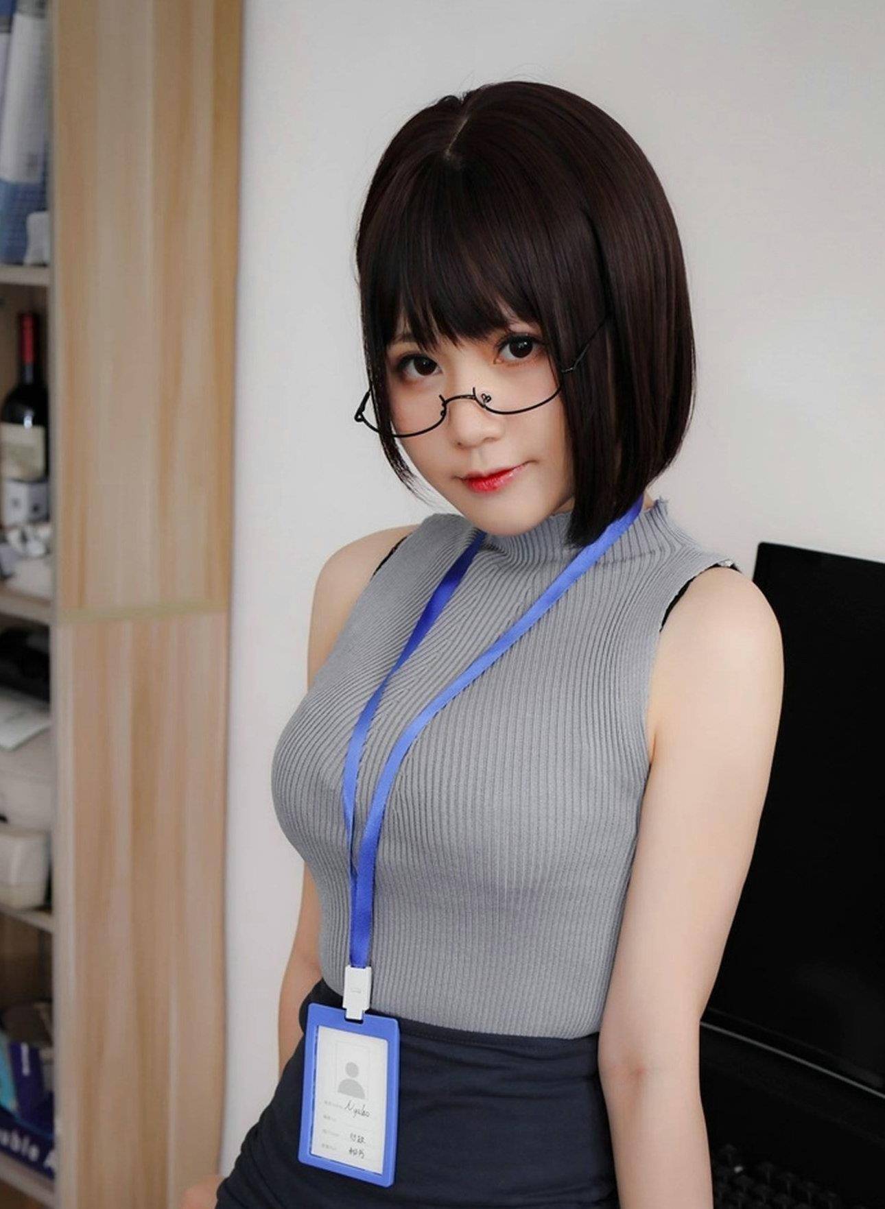 线条美|女性显身材的搭配，包臀裙配蕾丝衫，修身好看又优雅有气质