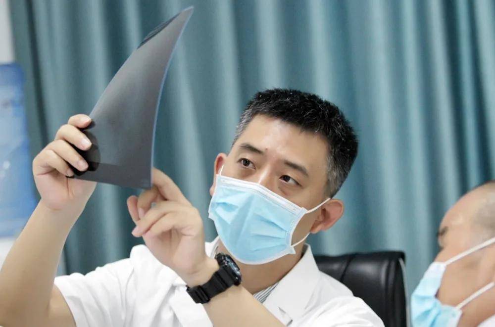 医护|交大一附院东院：专家纷至沓来