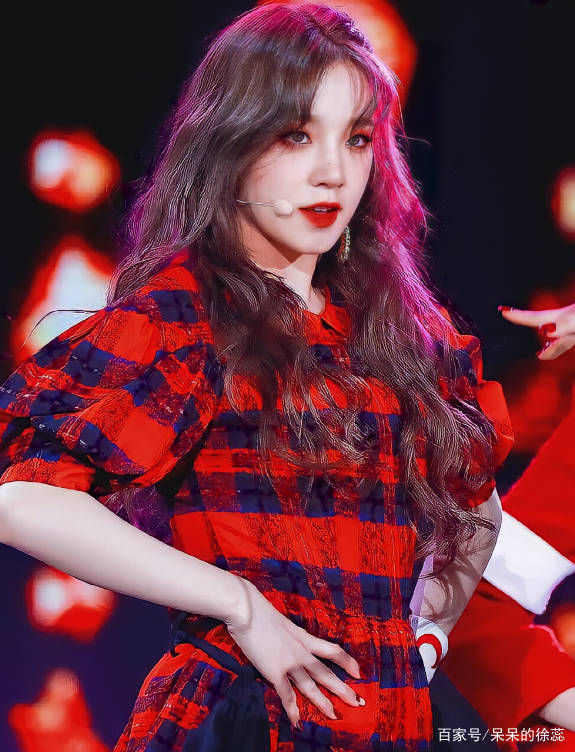 宋雨琦|《请吃饭的姐姐》宋雨琦被问恋情，回答高情商，让蔡徐坤粉丝安心