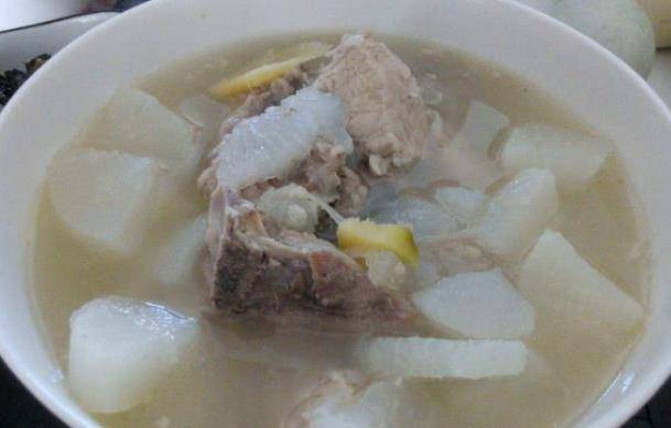 排骨汤怎么炖才能鲜嫩 0f7985bd74924ff59d8fab46fae68097.jpeg