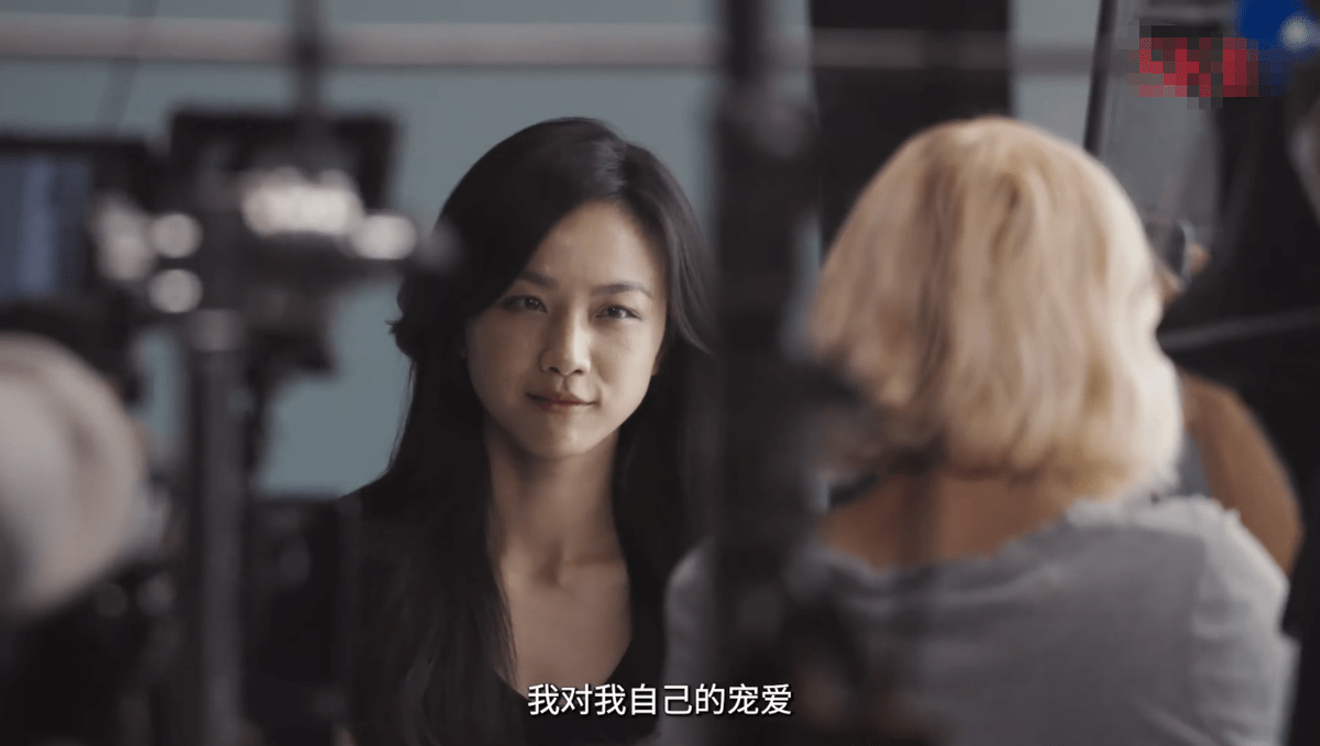 形象|41岁汤唯真实状况曝光，眼角有细纹脸上还有斑，但仍美的自信