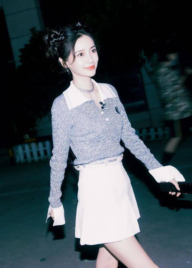 身材|也就Baby能这样扮嫩，哪吒头可爱又娇俏，都当妈的人还美得惊艳