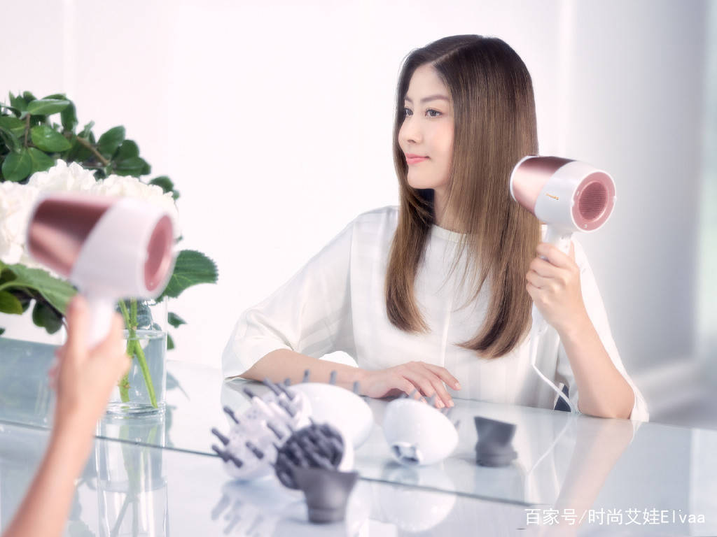 身材|陈慧琳不给雷颂德留面子，穿夸张镂空裙好美，173cm高他小半个头