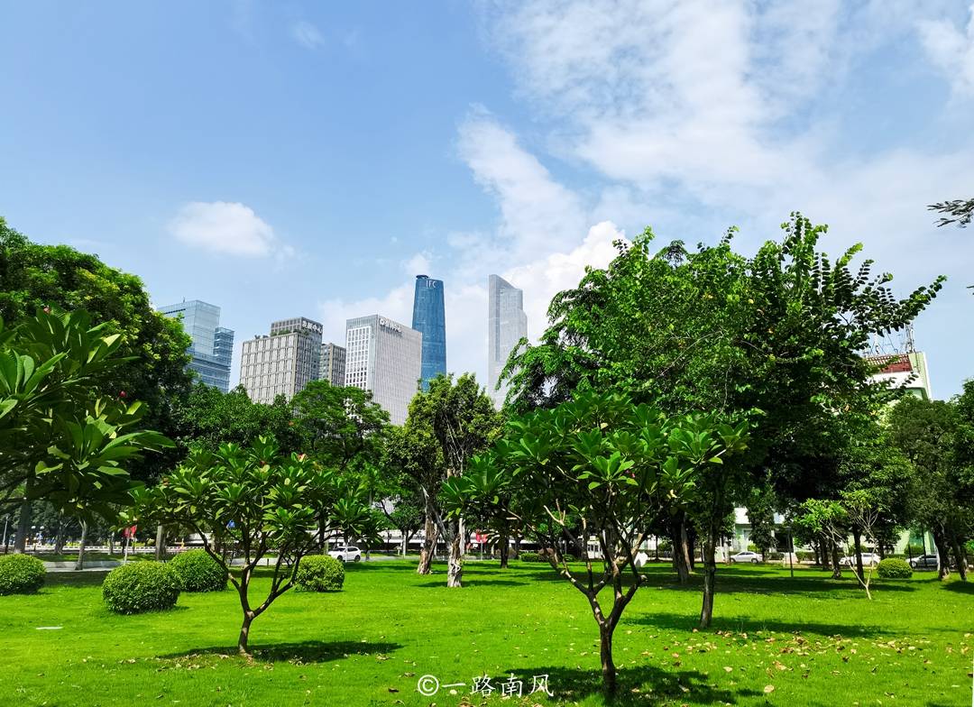 原创实拍广州豪宅区这里的房子有钱也很难买到公园很美但游客较少