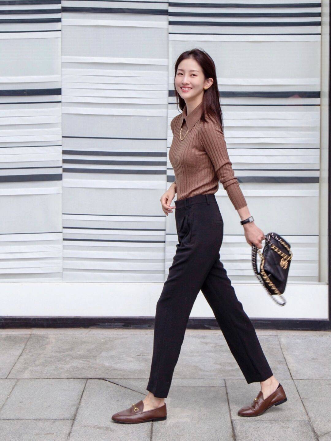 套装|早秋怎么穿出气质感？浅黄色套装温柔又干练，优雅显白还高级