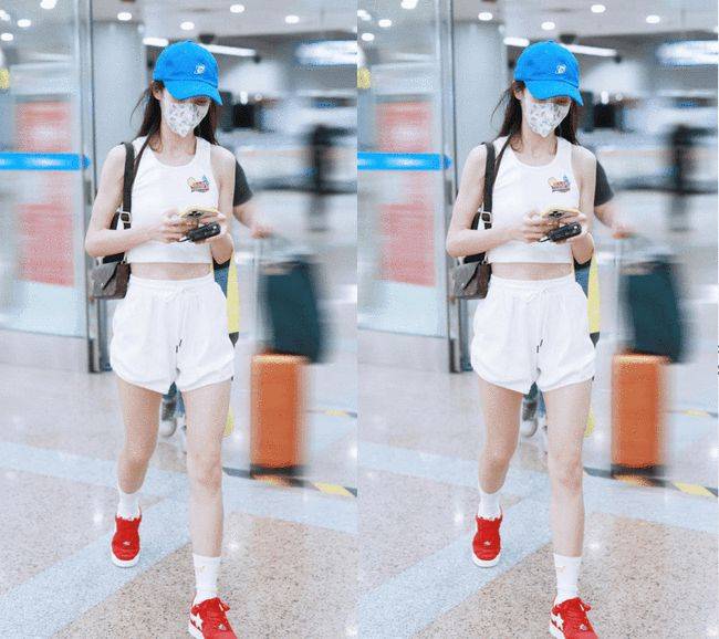 感觉|金晨是不是又瘦了？穿吊带裙感觉都空荡荡的，网友：该增肥了