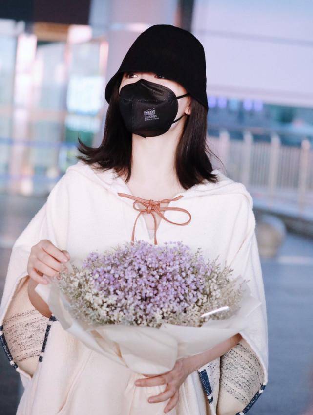 小孩|谢娜高调宣布复出，产后恢复不太理想，对二胎小孩只字不提