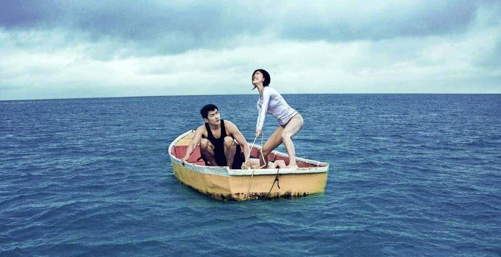 凹凸|赵奕欢这回豁出去了，宅在家穿背心短裤跳钢管舞，凹凸身材真勾人