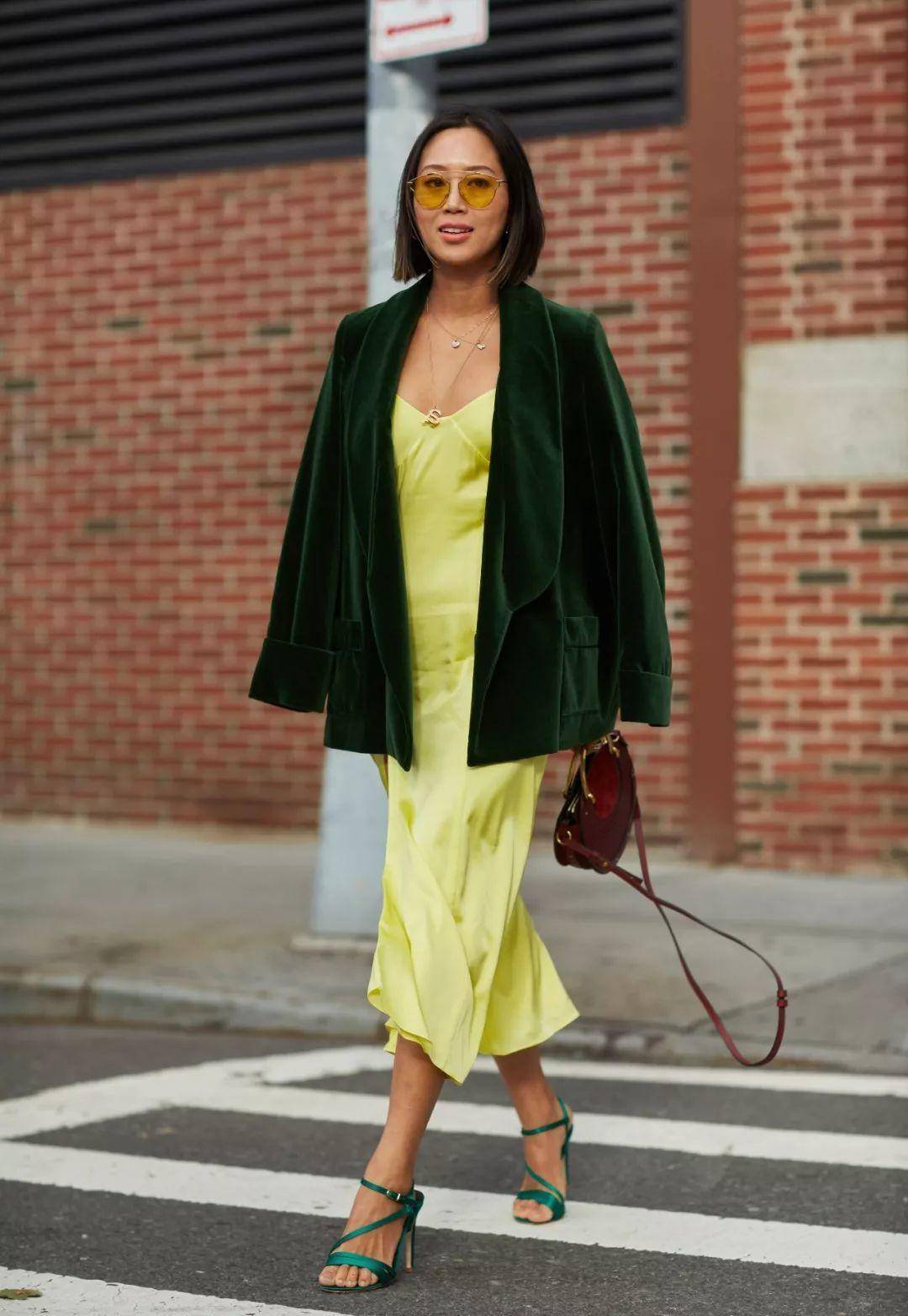 黑色|这个流行色太难穿?真人示范穿对了超显白,还会让心情变明亮!