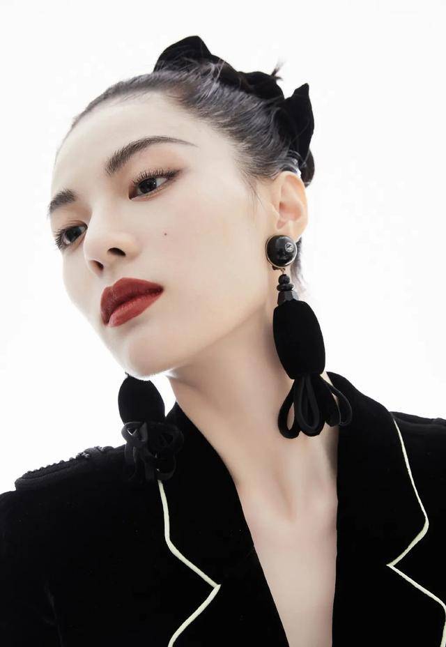 江南粉|明天就搬砖，辣妹我今天要把开工色换一换