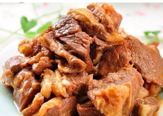 五香卤牛腩
