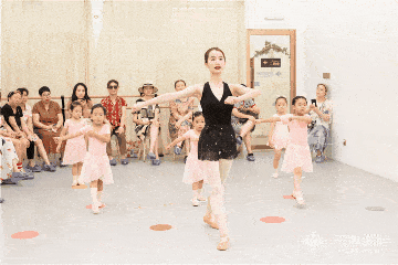 3d515cb91b7e495194e9431745ff99fb.gif