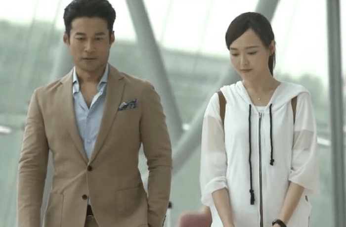 何以笙箫默:初恋是很美好,但应晖跟佟心樱为何却回不去了呢?