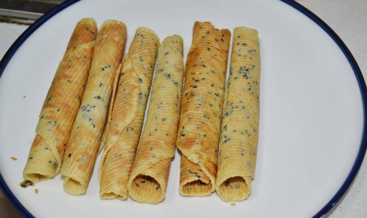 小孩子|教你用平底锅做蛋卷,酥脆可口,在家就能轻松做