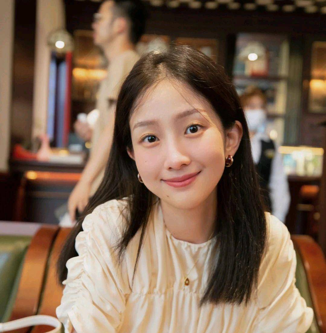 才会|不起眼的基础款服装怎么搭配才好看？只要穿对了，气质不输超模