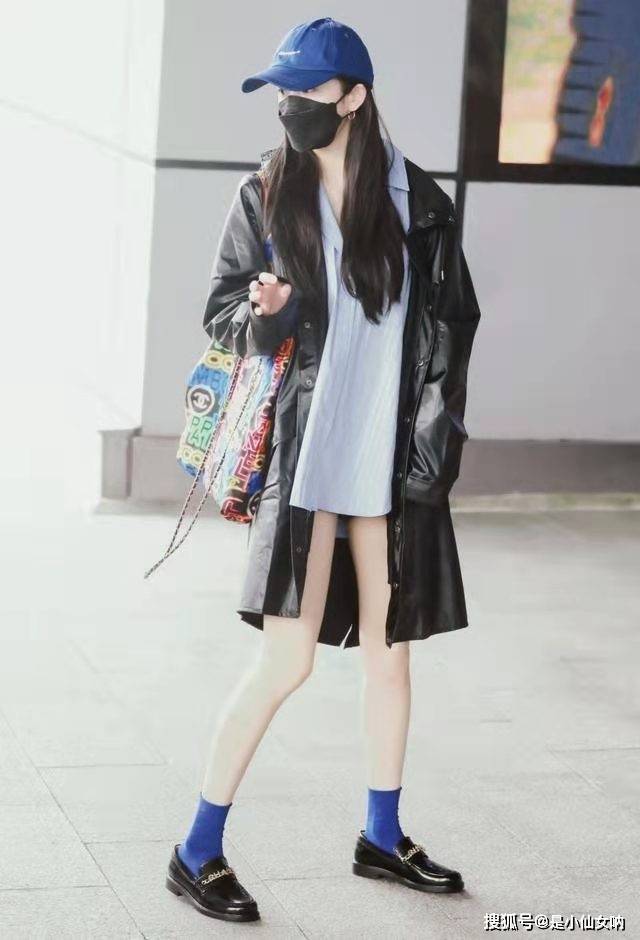 杨幂|“少女感”给杨幂太多自信，“外长里短”够洋气，小鸟腿最抢镜
