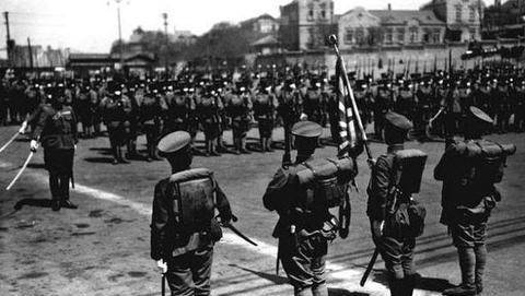 日本二战后gdp进入第二名_二战时期日本国内已空虚,为什么盟军不直接攻入东京,占领日本(3)