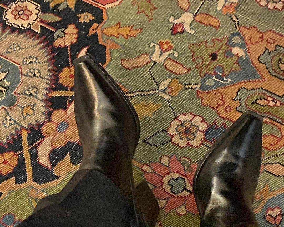 美人|美过Jennie，就这一张伪素颜、大方脸竟是“法国偷心贼”？