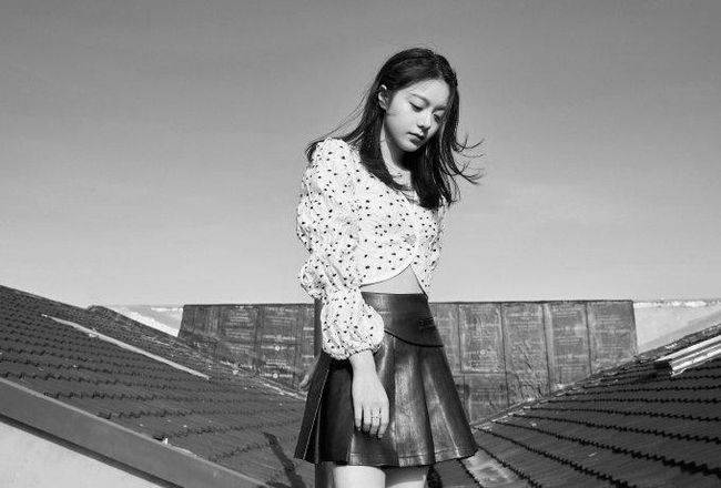 卫衣|赵今麦穿“甜酷风”真不赖,穿皮裙真的好抬气质,A4腰藏不住了