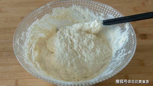 葱花|这个早餐饼，我家一周吃6次，全程手不沾面不擀面，比馅饼儿还香