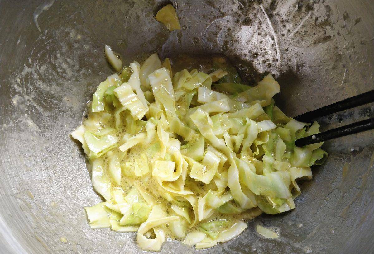 煎饼|在家做早餐饼，鸡蛋搭配卷心菜，好吃又美味