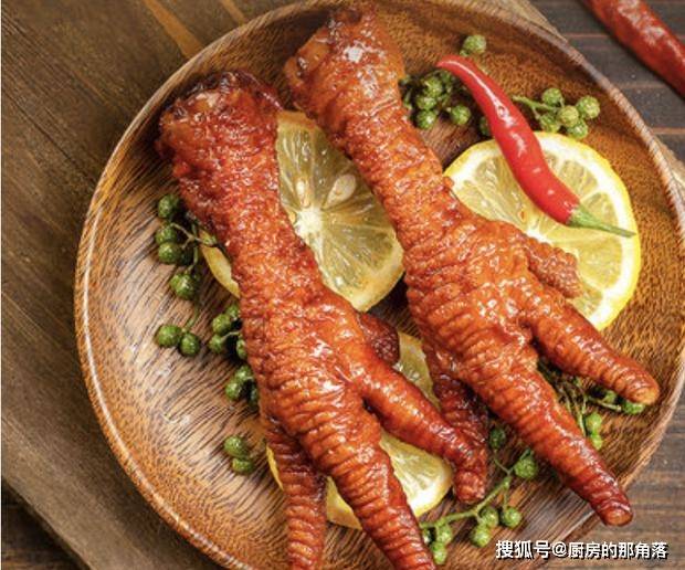 虎皮|适合深夜解馋的5款零食，好吃还平价，遇见囤一点，比吃外卖强
