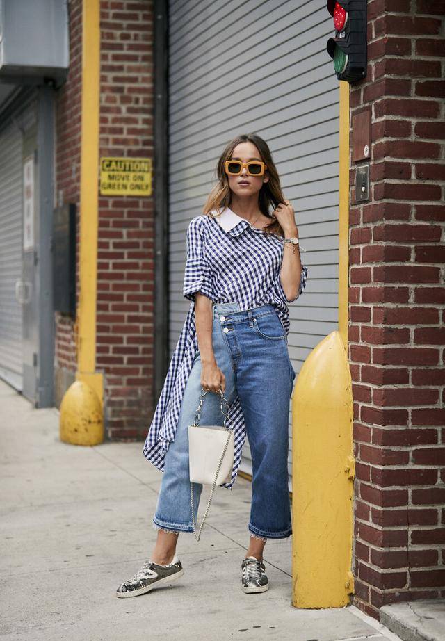 设计|对称扣不流行了,今年流行杨颖的错位穿法,个性十足还能吸睛