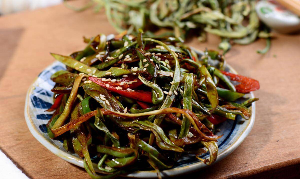 怎么晒豆角干好吃窍门 060cb29c527d4b889740d2295bbdc0c5.jpeg