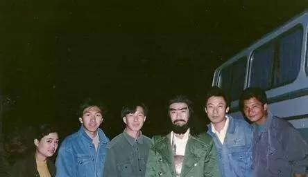 周星驰|31年前，那个把星仔捧成星爷的刘镇伟，为什么现在只能拍烂片？