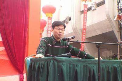 贾斯|没想到，录了7季《极挑》的元老王迅，节目中仍然是“小老弟”