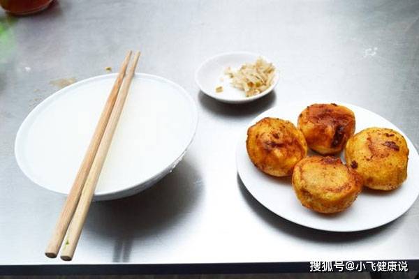 疫苗|和确诊乙肝的人一起吃饭，会被传染吗？如何预防乙肝病毒？