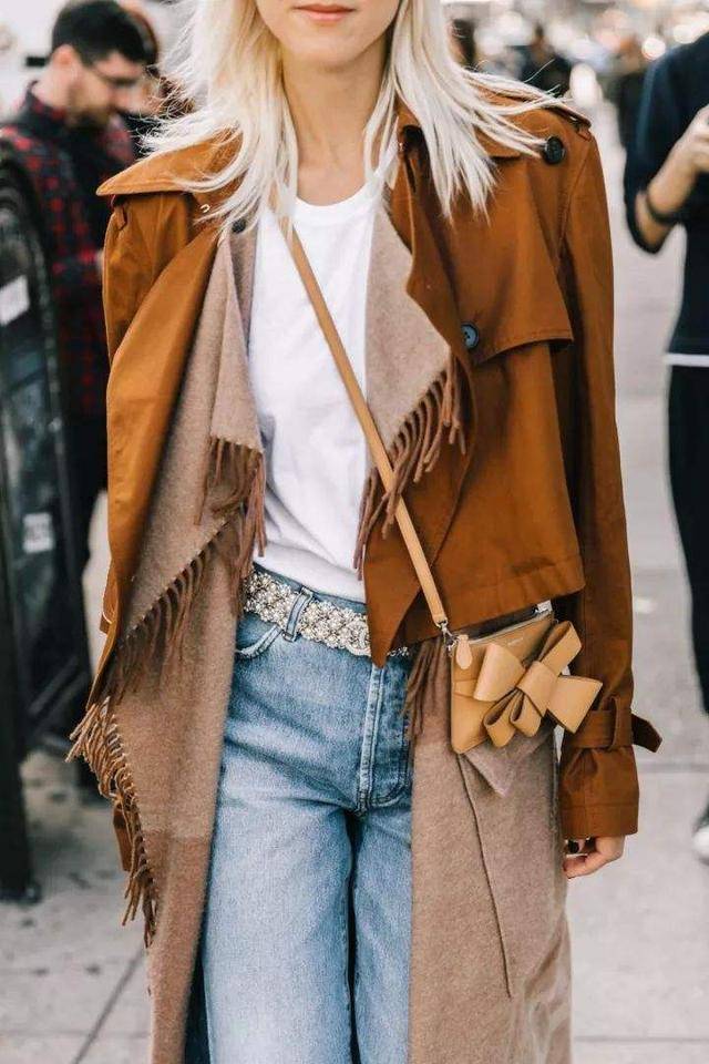 卫衣|奔三的女人少穿黑色和灰色,多穿这5种高级色,显气质又时尚