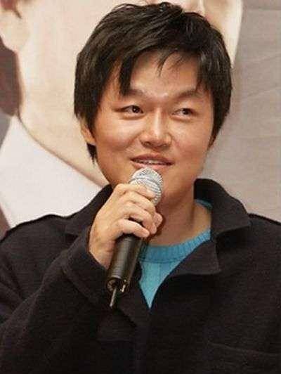 因为|能拍出这么狗血的皇家宫斗剧，不愧是《顶楼》的导演，看起来很爽