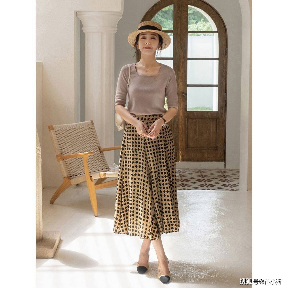 设计|早秋,会穿“A字裙”的女人更自信,照着穿充满女人味赚足回头率