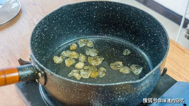 熬粥水少了可以加水吗 2c9b8e2e6d284f04acfdd556b0c4c356.jpeg