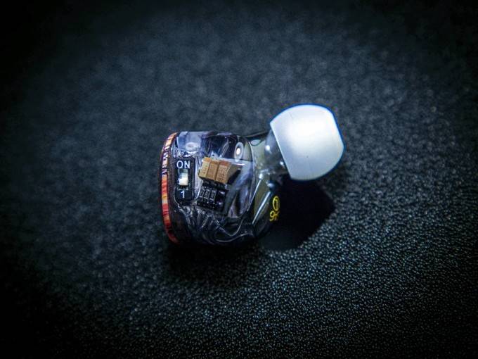 看这里!六单元动铁耳机达音科sa6