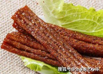 泡泡糖|11种童年零食大盘点,小时候只能背着妈妈吃,满满的回忆啊