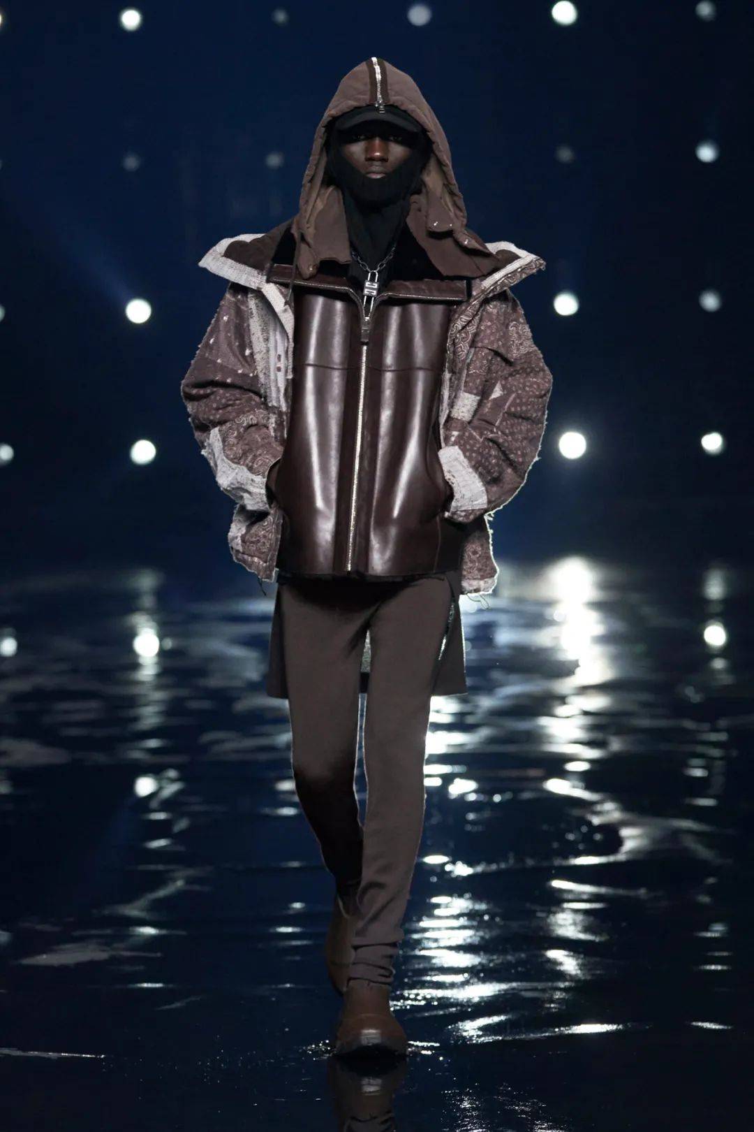 黑色|纯黑世界：Givenchy2021秋冬