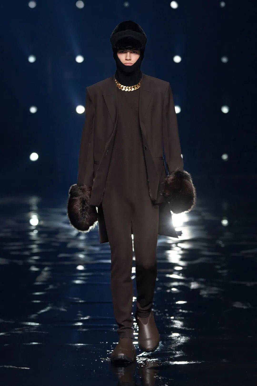 黑色|纯黑世界：Givenchy2021秋冬