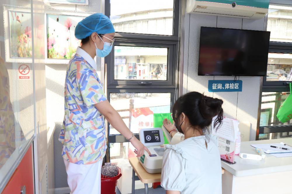 献血者|科学防疫 踊跃献血——徐州市民走进街头献血屋为生命加油