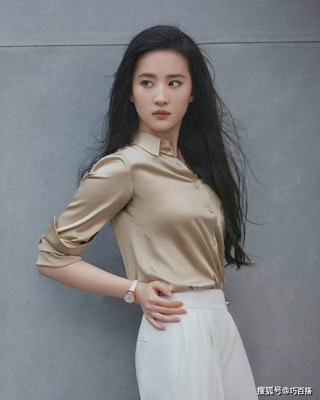 身材|刘亦菲太绝了！衬衫搭配西装裤，又美又帅