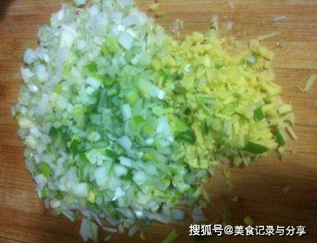 虾皮|家人的早餐，亲手做更放心，有菜有肉有汤，孩子一口一个吃不够