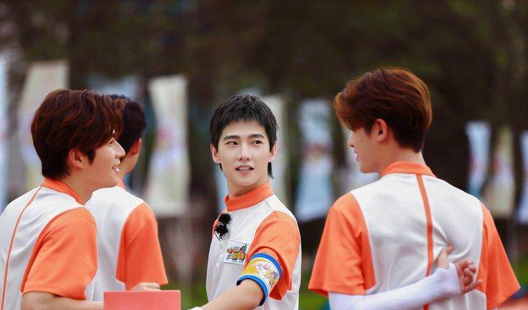 王耀庆|原来王耀庆才是《元气满满的哥哥》最大的笑点！网友：看完路转粉